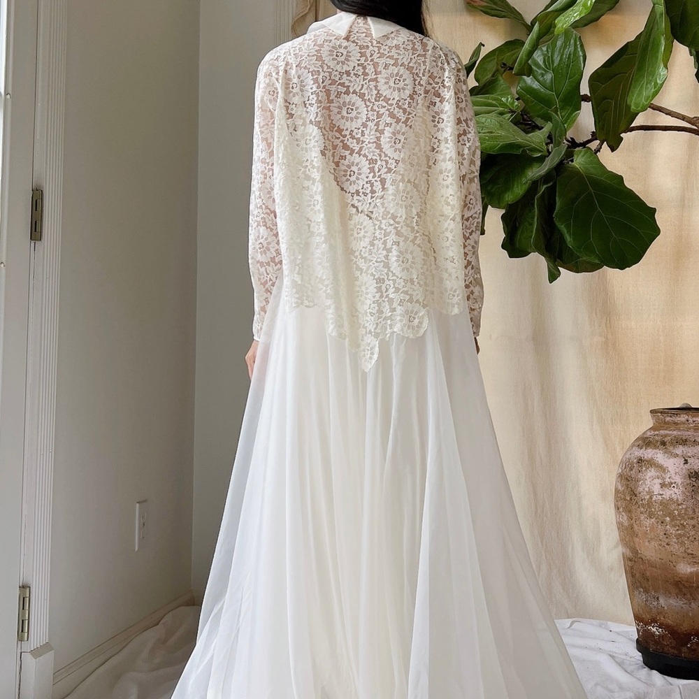 Wedding Gown / Robe Gossamer Vintage Nylon and Lace Dress - S-M - Picture 3 of 8